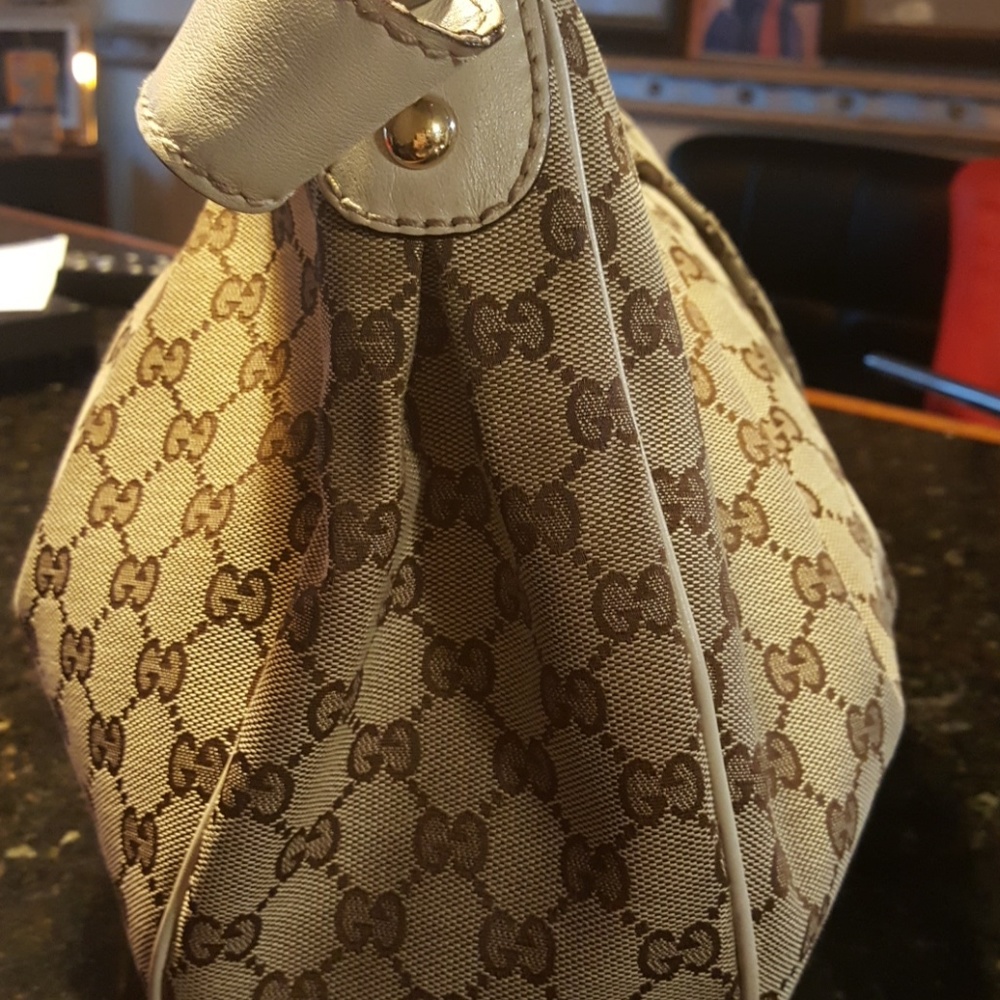 Authentic Gucci GG Canvas medium Sukey - Picture 3 of 8